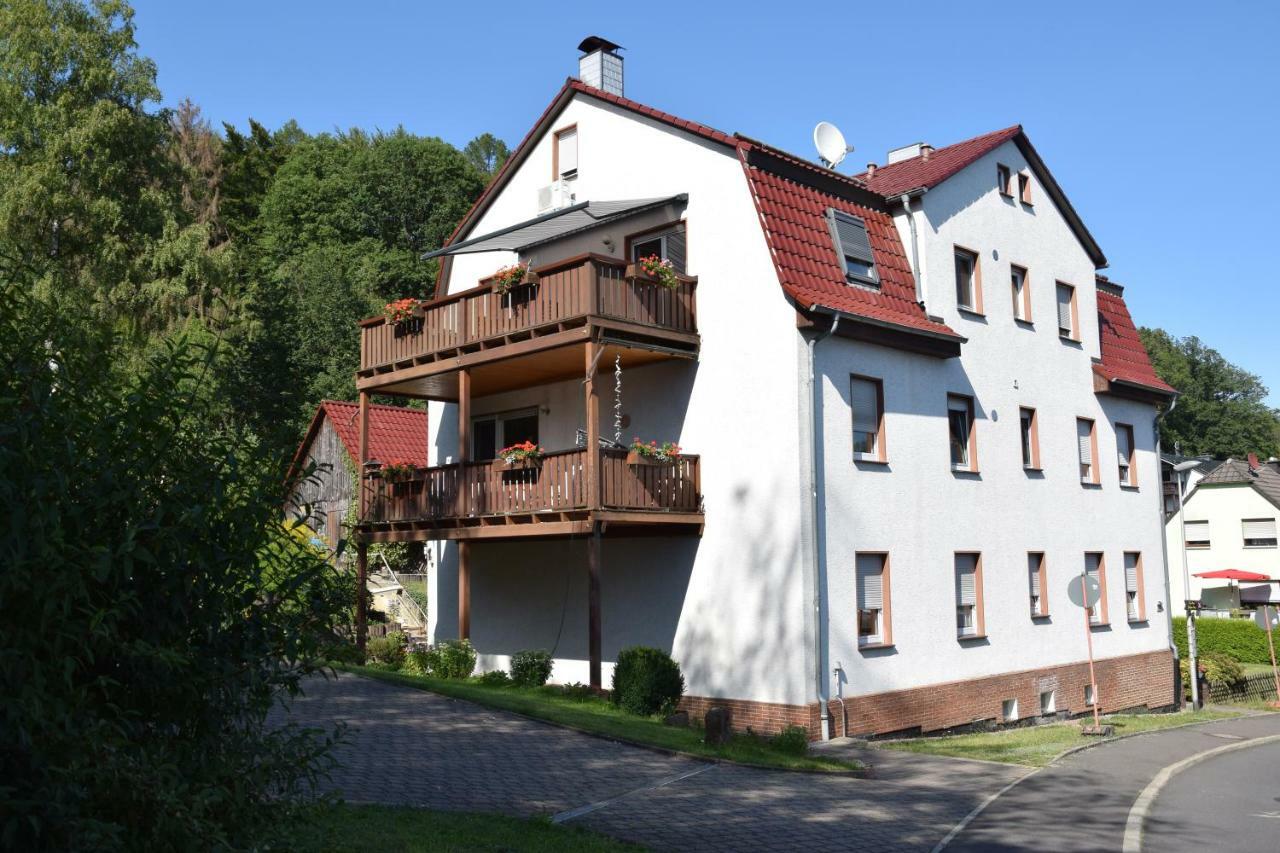 Moderne Und Sehr Gemuetliche Ferienwohnung Wattenbach エクステリア 写真